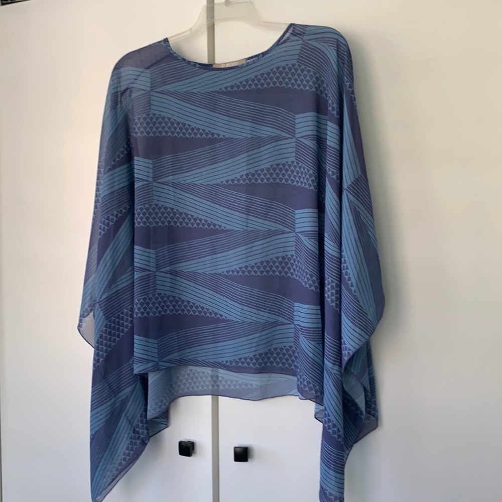 Manaola designer poncho top